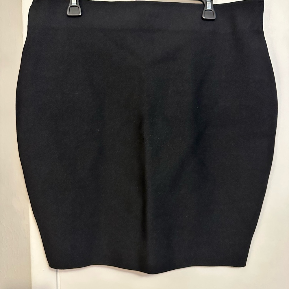 Elegant Black Women's Skirt